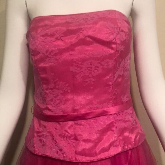 De Laru by Sheila Yen Dress - Picture 2 of 7